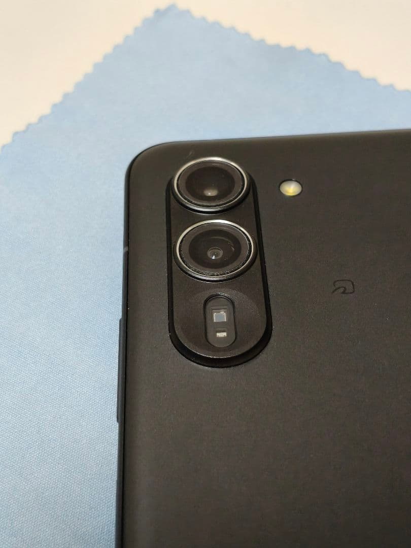 スマートフォン本体 Arrows Alpha M08