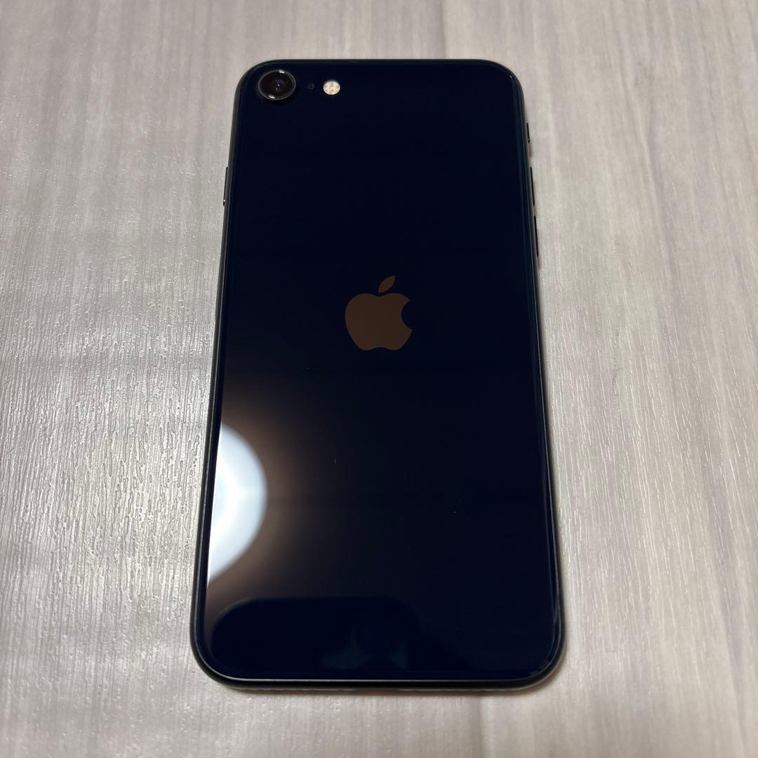 iphone SE 第3世代 64gb 黒 ブラック ミッドナイト 4.7インチ