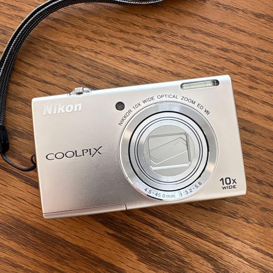 Nikon COOLPIX s6200 デジカメ　SDカード付