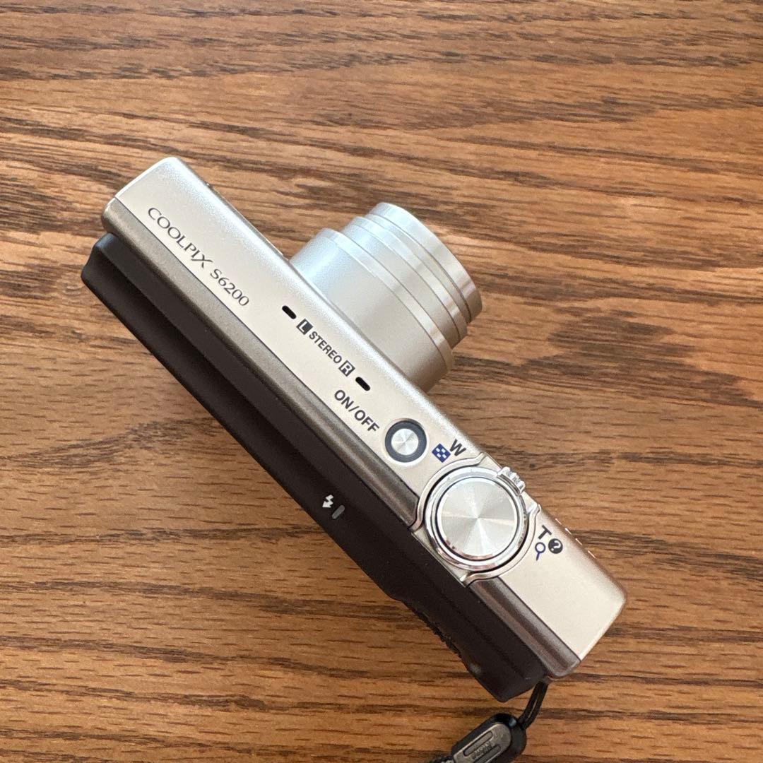 Nikon COOLPIX s6200 デジカメ　SDカード付
