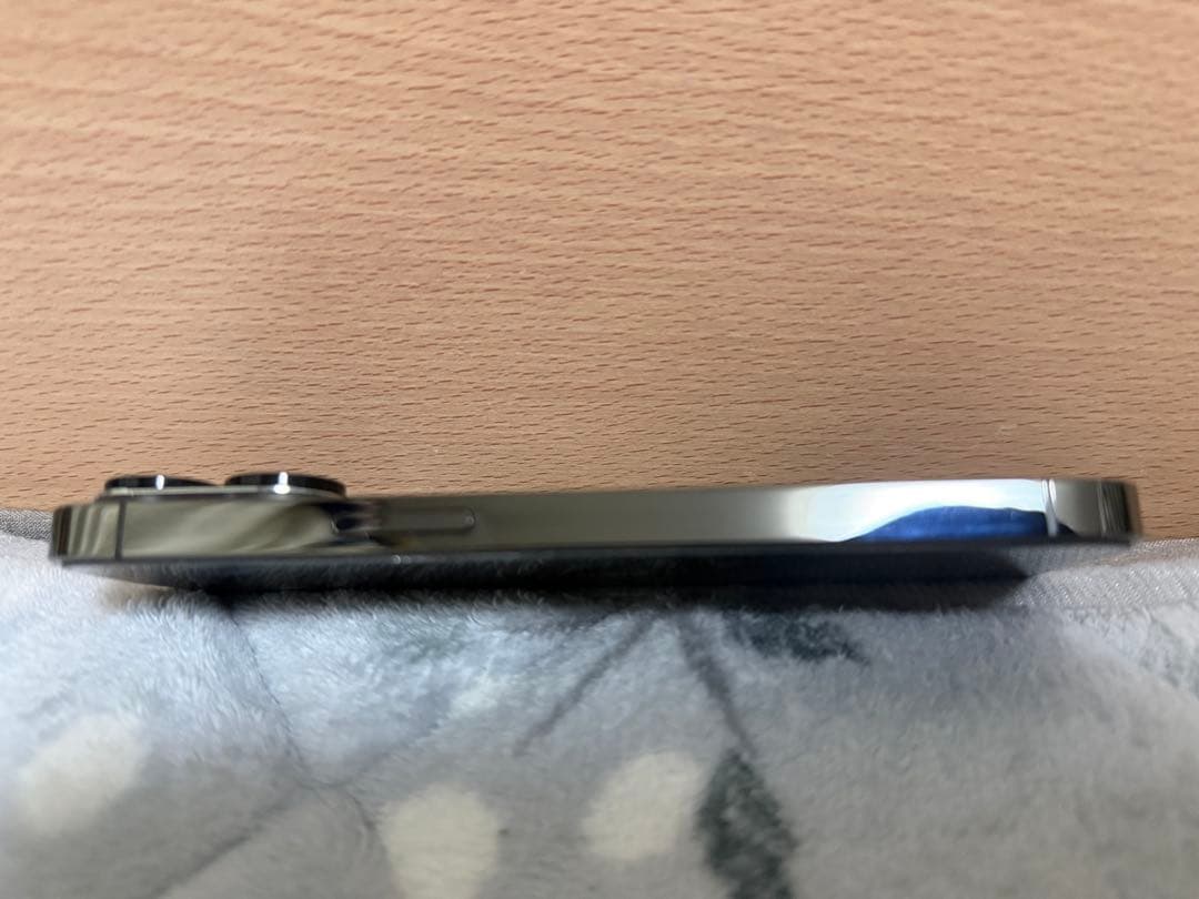 iPhone13pro 512GB グラファイト 美品　オマケ付
