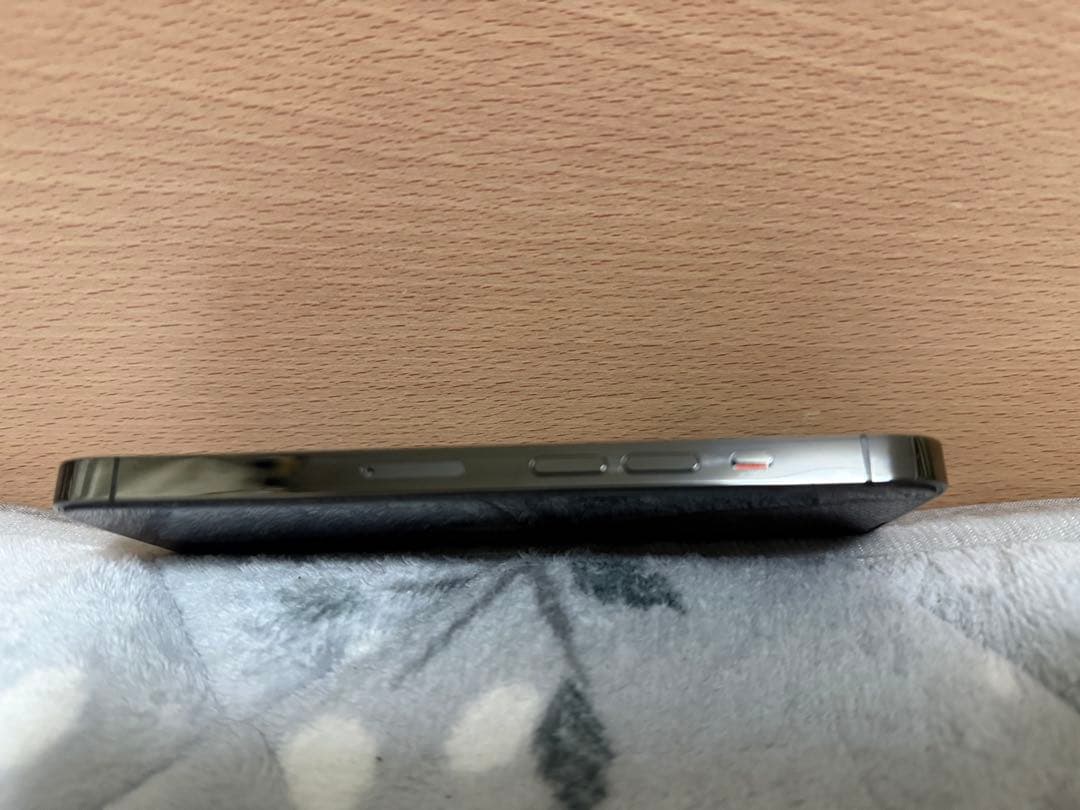 iPhone13pro 512GB グラファイト 美品　オマケ付