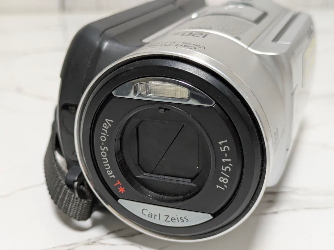 SONY　DCR-SR100