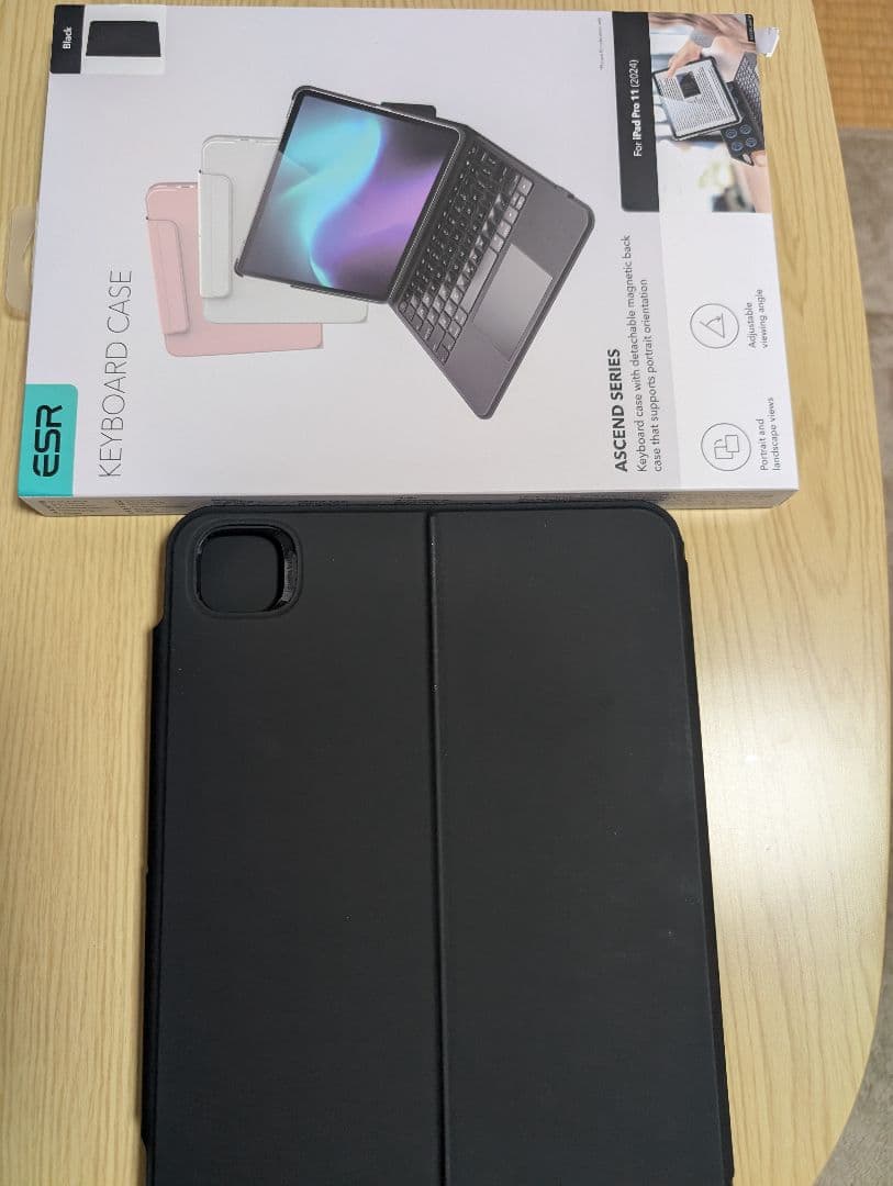 ESR ASCEND キーボードケース iPad Pro 11 2024