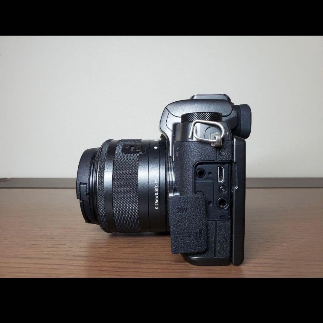 Canon EOS M5 ミラーレスカメラ • EF-M15-45 IS STM