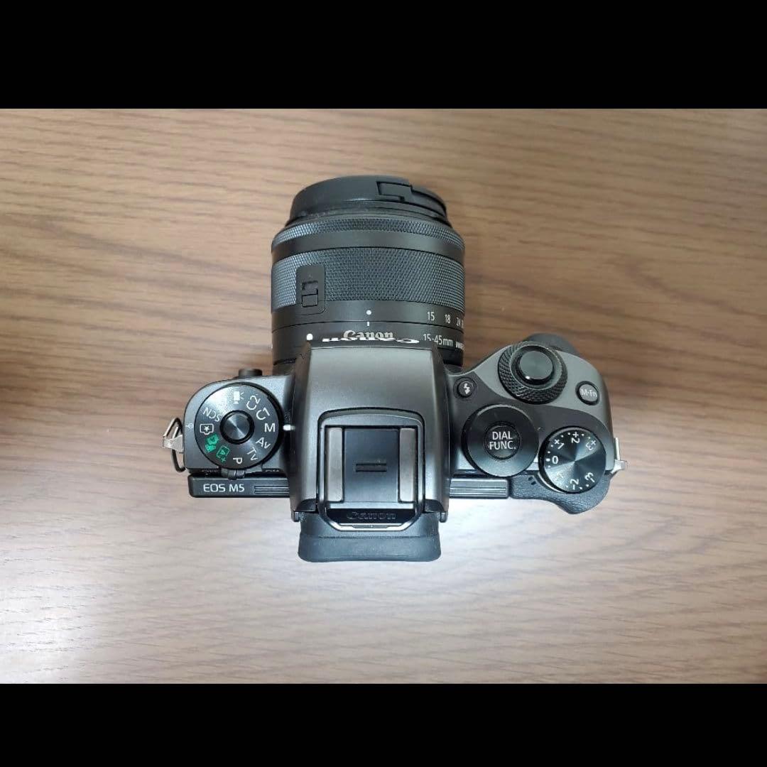 Canon EOS M5 ミラーレスカメラ • EF-M15-45 IS STM