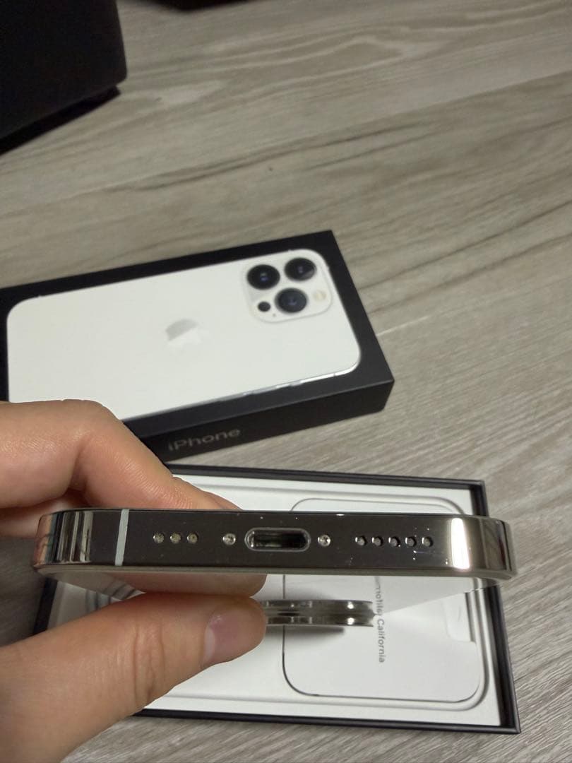 （美品）Apple iPhone13Pro シルバー 256GB