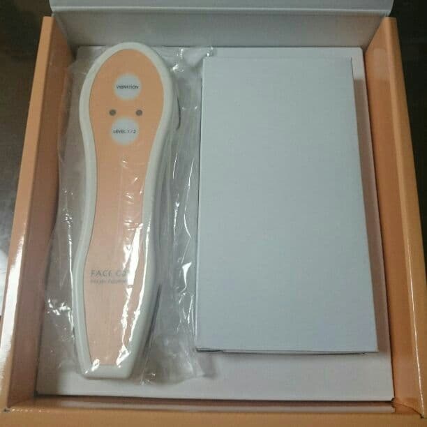 50%OFF！エステツイン新品《フェイス コア 》 ～憧れの小顔に♪～