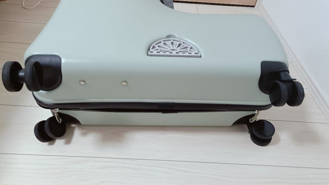NORICCO ノリッコ　子供乗れるスーツケース　グリーン