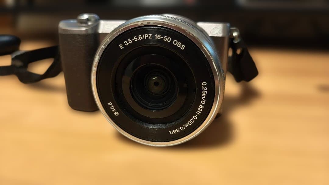 【動作良好】SONY α5100 パワーズームキット★SD/ケーブル付
