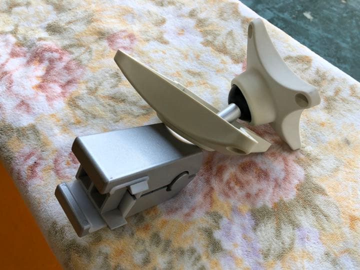 内田洋行 モニターブラケット