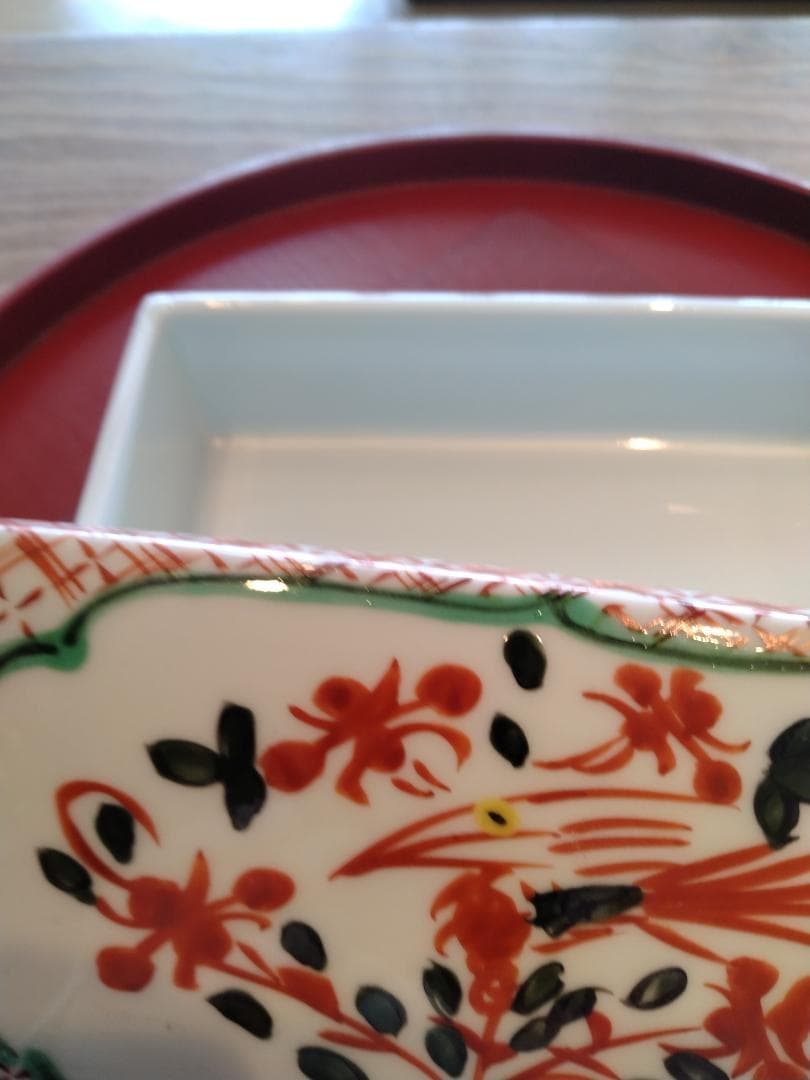 有田草山窯赤絵万暦角蓋物