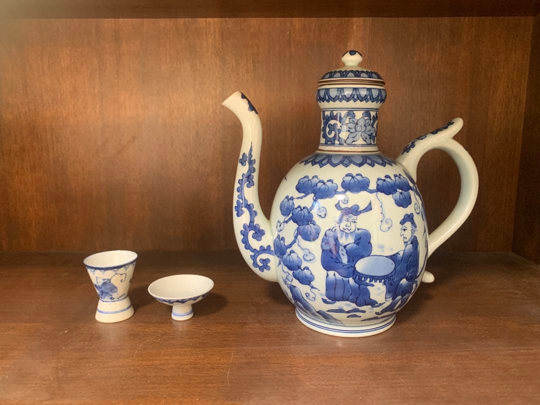 有田焼　磁器　染付　水差し　華山窯萬右衛門　手書き　唐人絵　高級品