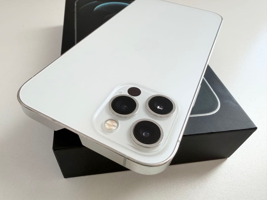 【美品】Apple iPhone 12 Pro 本体 シルバー