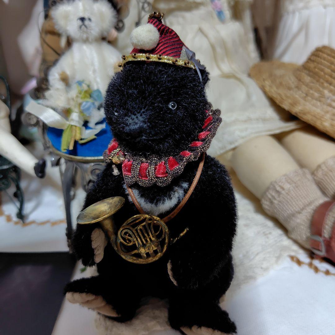 美品　小さなサーカスの黒いベアホルン付き 作家作品