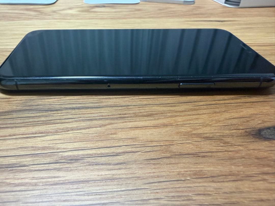 Apple iPhone 11 Pro 64GBミッドナイトグリーン