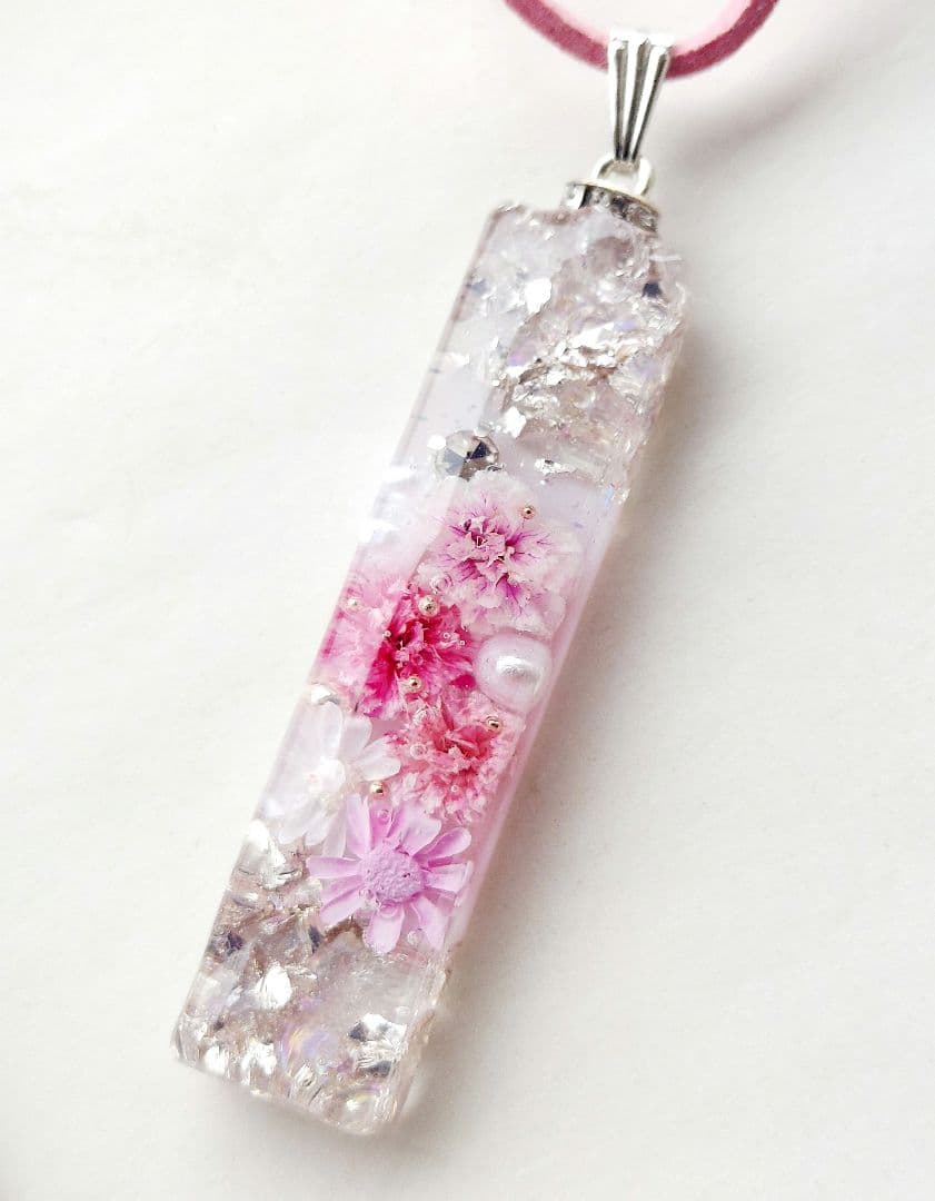 【1057】レジン　　ネックレス　ペンダント　ハンドメイド