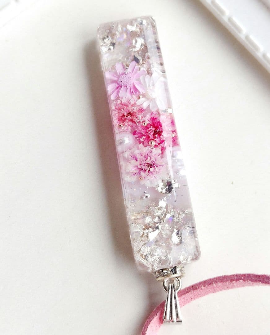 【1057】レジン　　ネックレス　ペンダント　ハンドメイド
