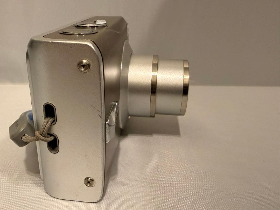 Fujifilm FinePix F30 デジタルカメラ　XDカード付きB