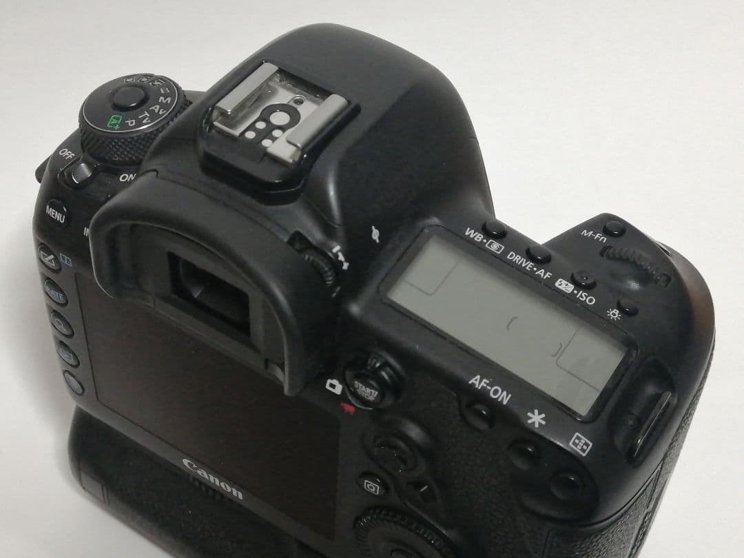 デジタルカメラ Canon EOS 5D4 + BG-E20
