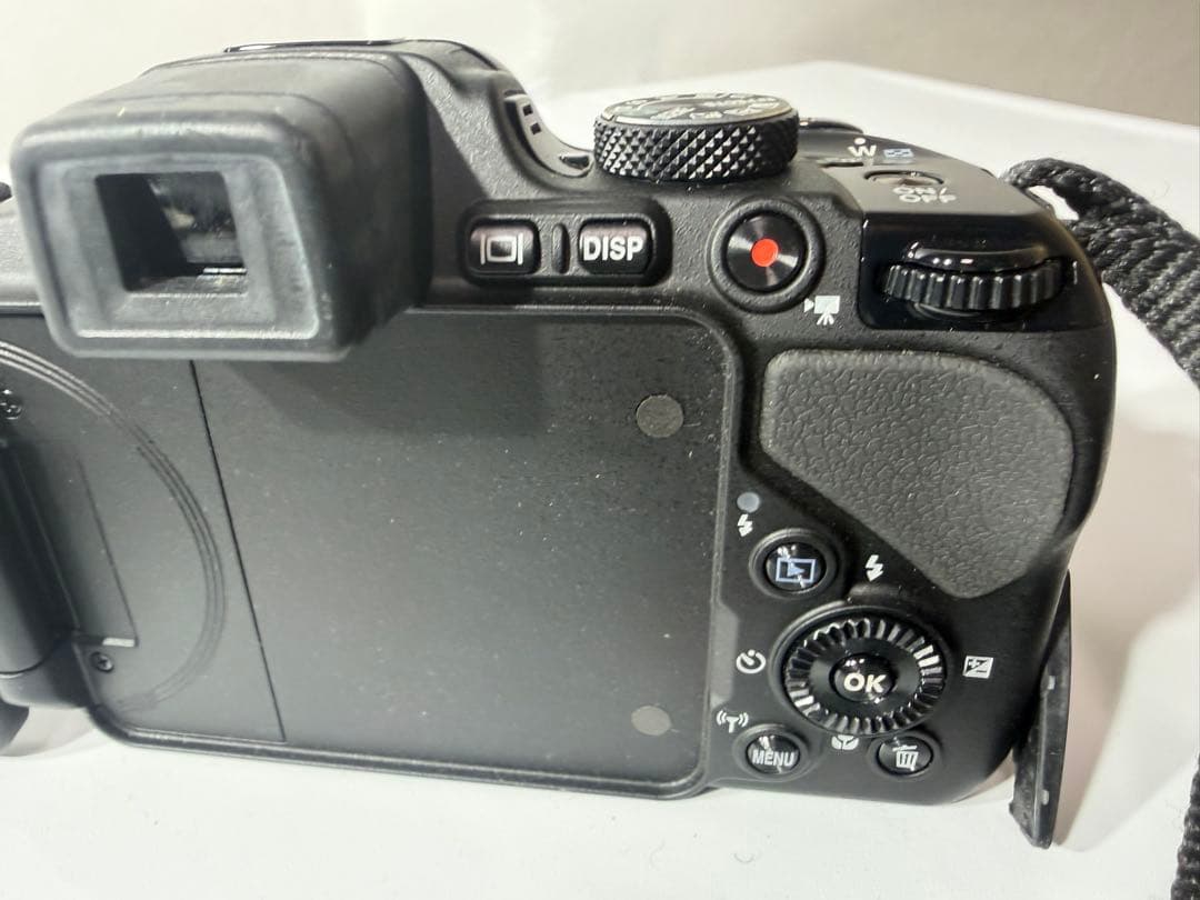 し*げ様 Nikon COOLPIX P600 充電器付き