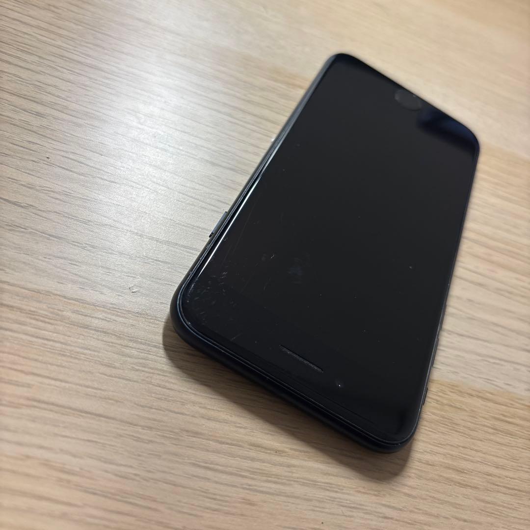 Apple iPhone SE3 第3世代　64gb