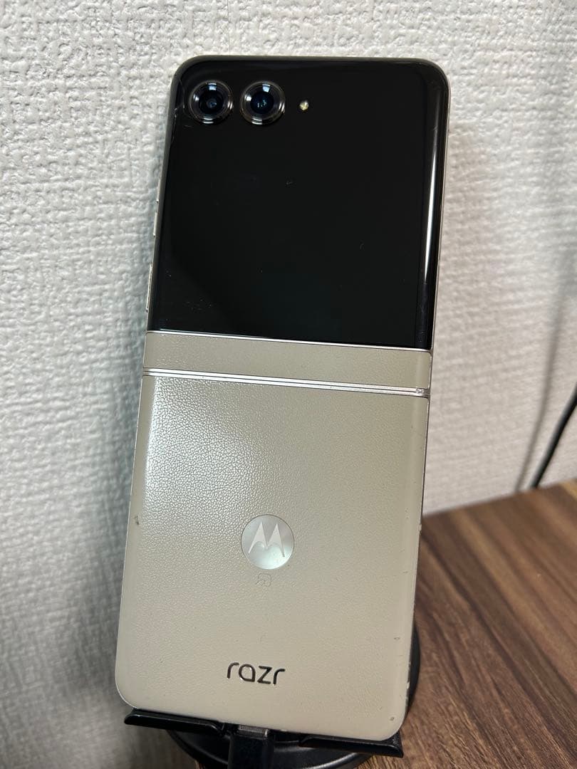 【即日発送！】motorola razr50s(XT2453-7) 256GB
