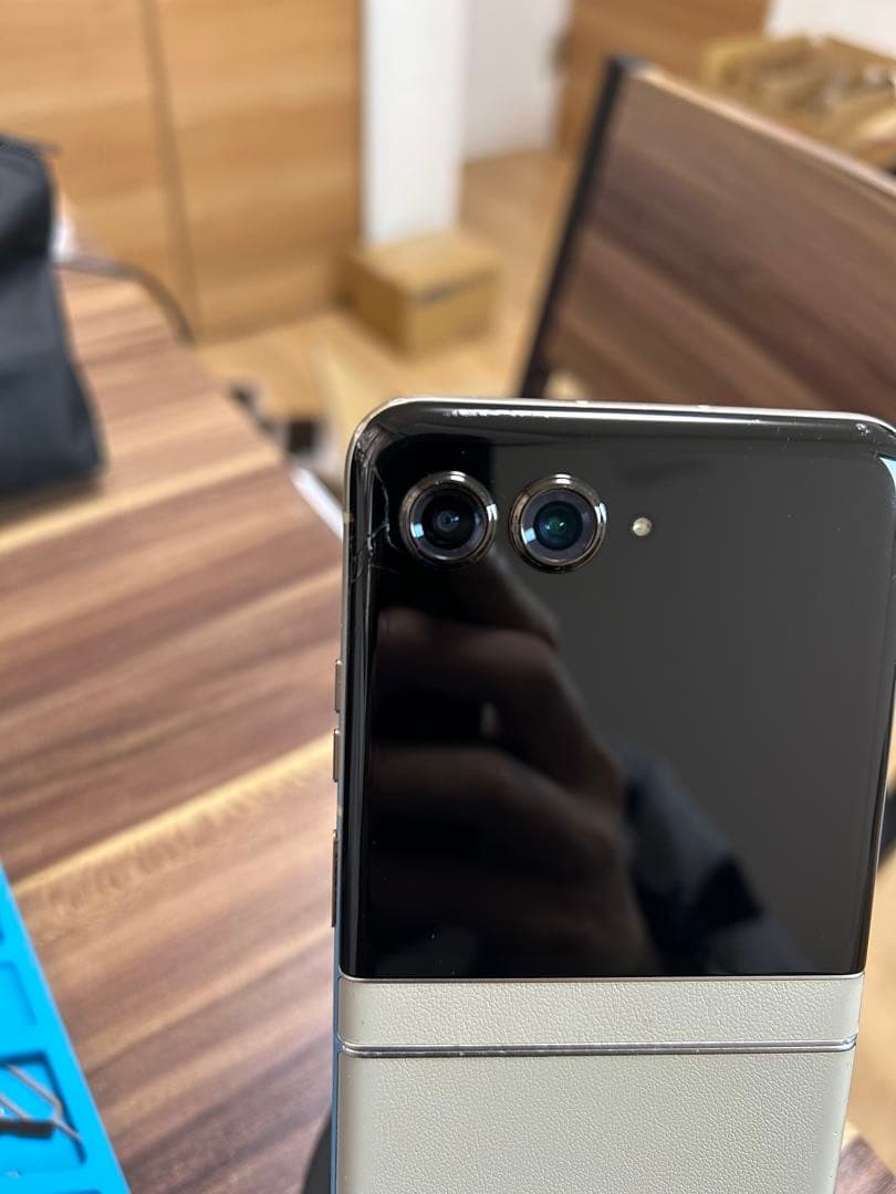 【即日発送！】motorola razr50s(XT2453-7) 256GB