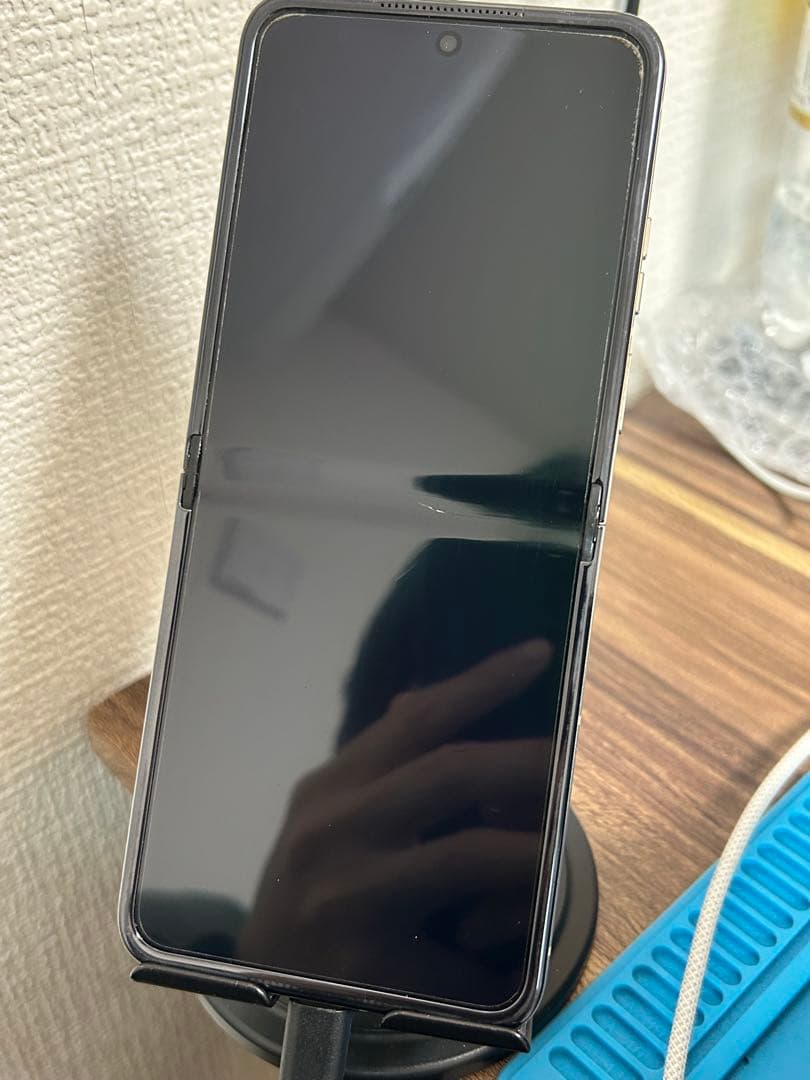 【即日発送！】motorola razr50s(XT2453-7) 256GB