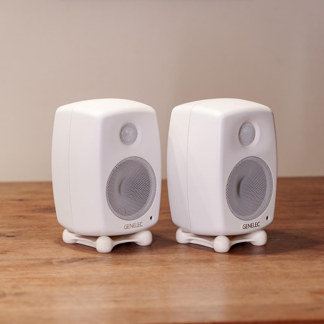 白くて可愛い！Genelec 6010a 高音質小型モニタースピーカー