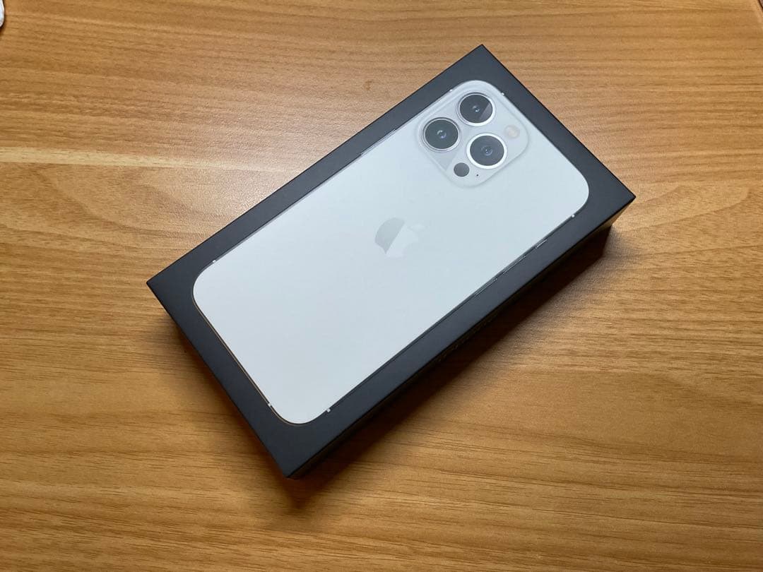 iPhone 13 Pro シルバー SIMフリー（値下げ不可）