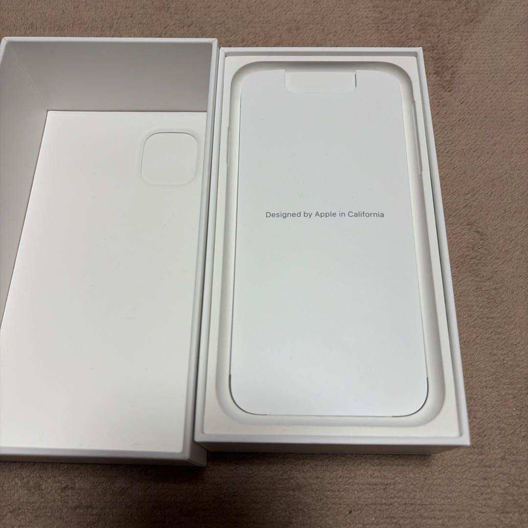 iPhone 11 128GB ホワイト　SIMフリー