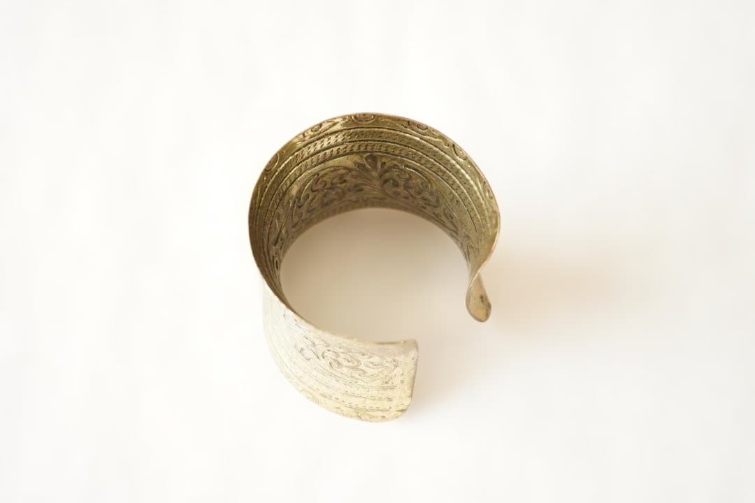 アフリカ輸入 真鍮製バングル (唐草模様) [並行輸入品]
