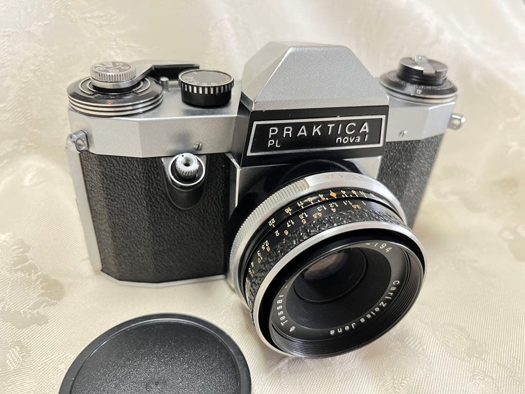 フィルムカメラ PRAKTICA PL NOVA1/ CARL ZEISS TESSAR 50
