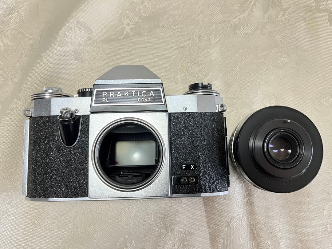 フィルムカメラ PRAKTICA PL NOVA1/ CARL ZEISS TESSAR 50