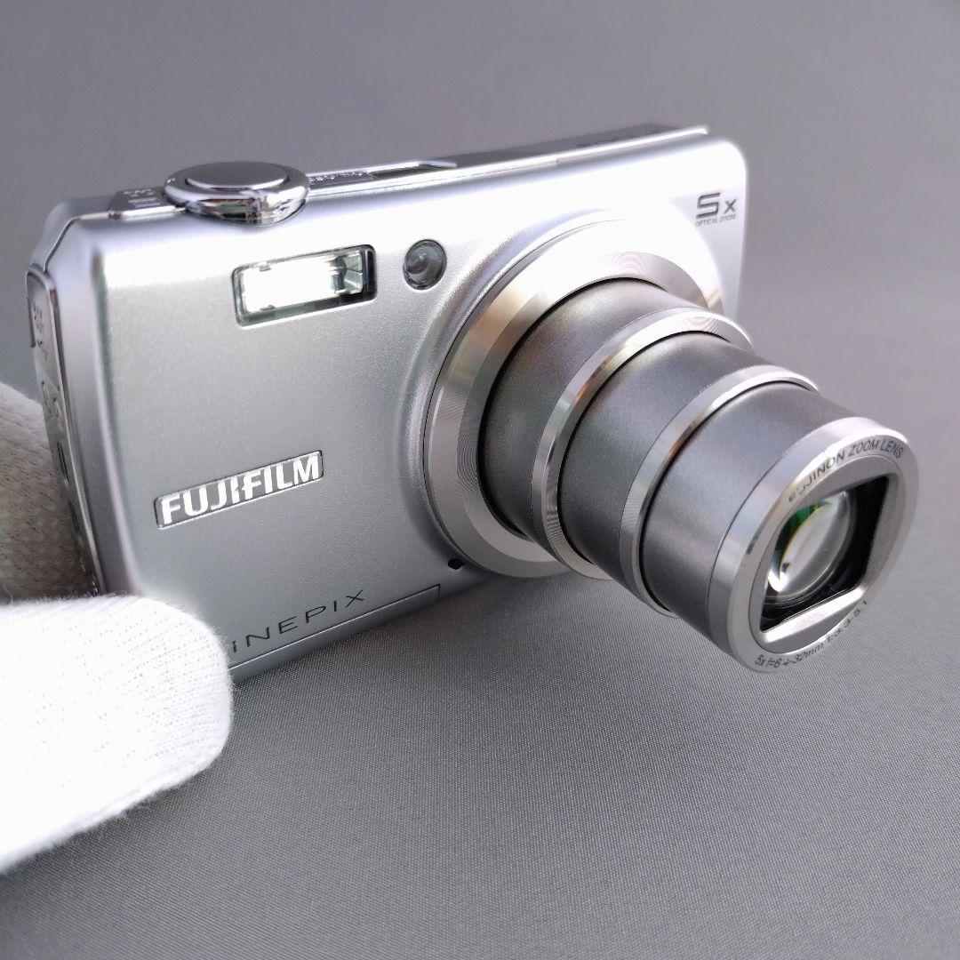 【美品】FUJIFILM FinePix F100fd
