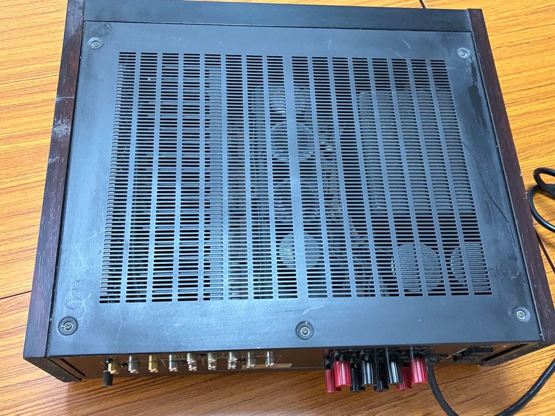 北*カ様 SONY 555ESR プリメインアンプ