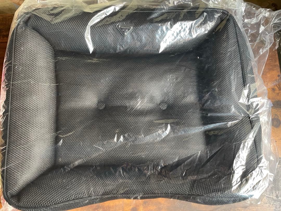 犬用　新品　サーカスサーカス　Chic Mesh Bed サイズL ブラック