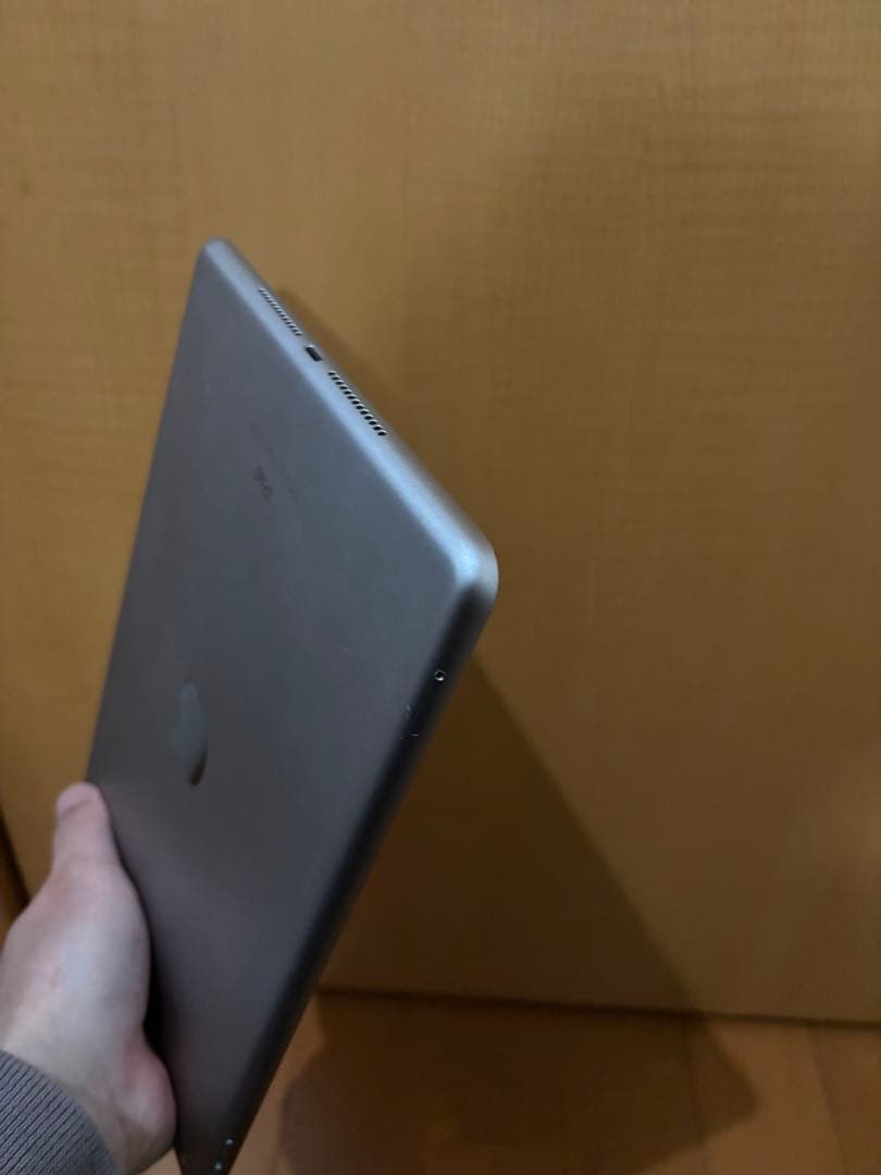 iPad 第5世代 32GB スペースグレイ 初期化済み ケース付き