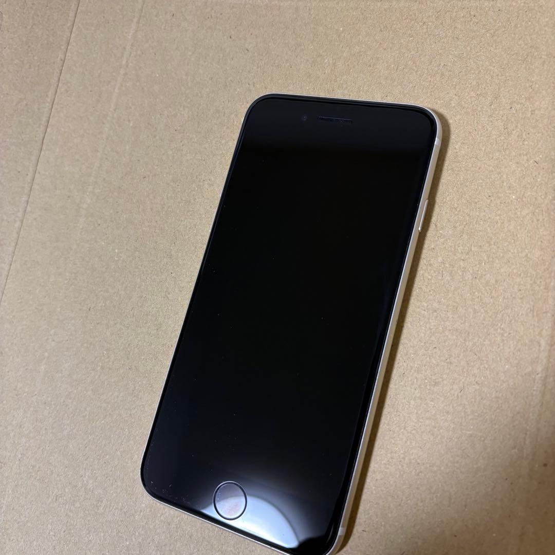 iPhone SE3 64GB白スターライト