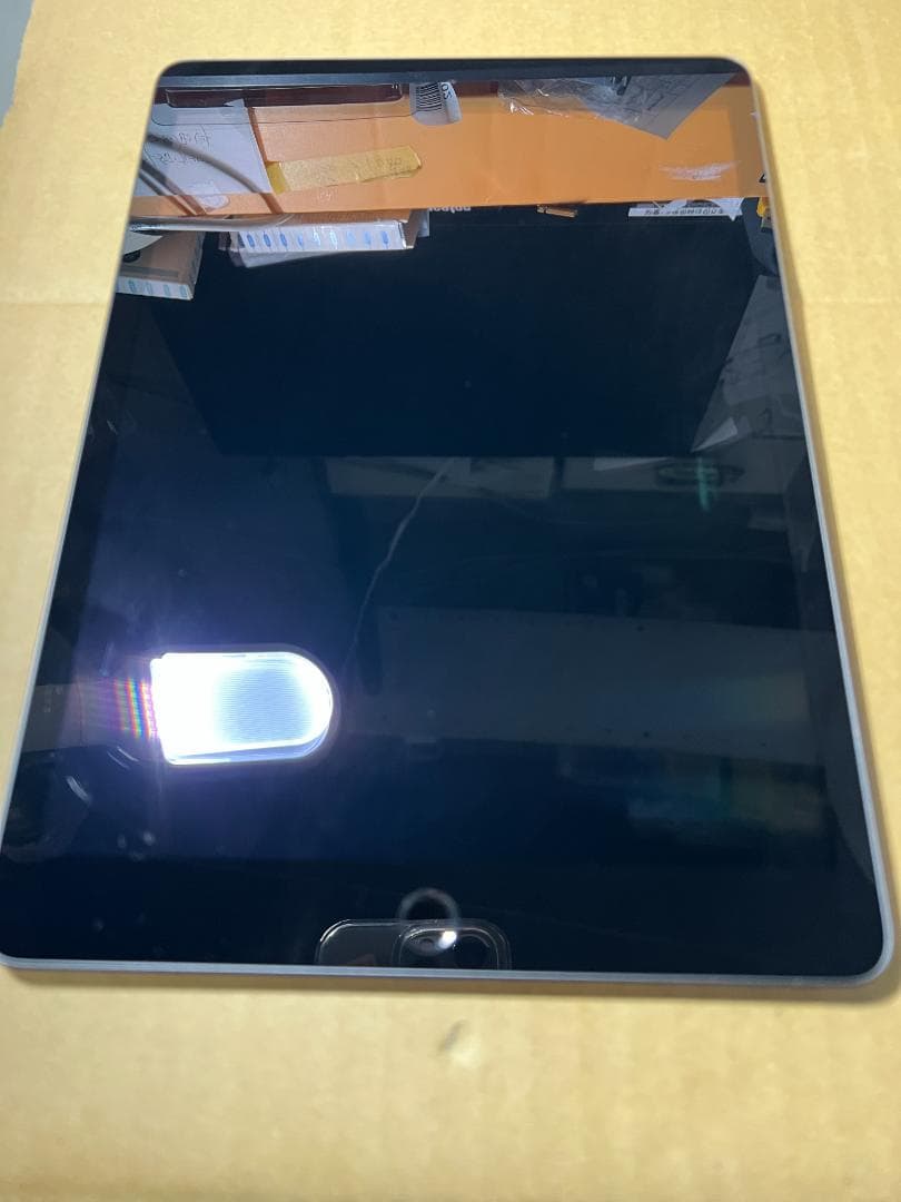 【ip-9】ショップ展示品 iPad 第8世代 32GB
