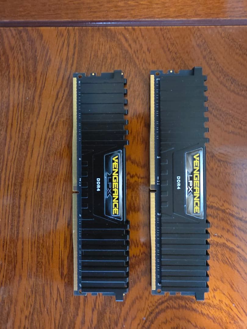 Corsair Vengeance DDR4 16GBx2枚 2666MHz