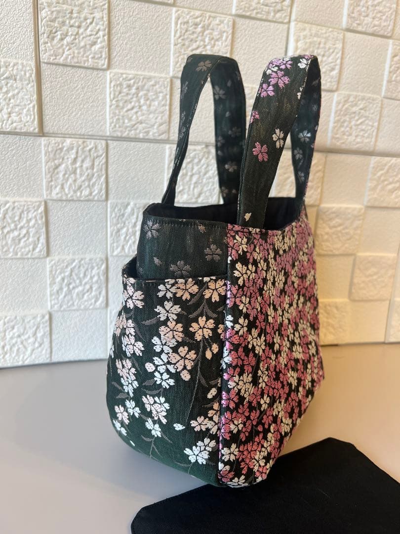 【正絹　チューリップバッグ】高級　さが美　枝垂れ桜　上代38万の帯より　刺繍