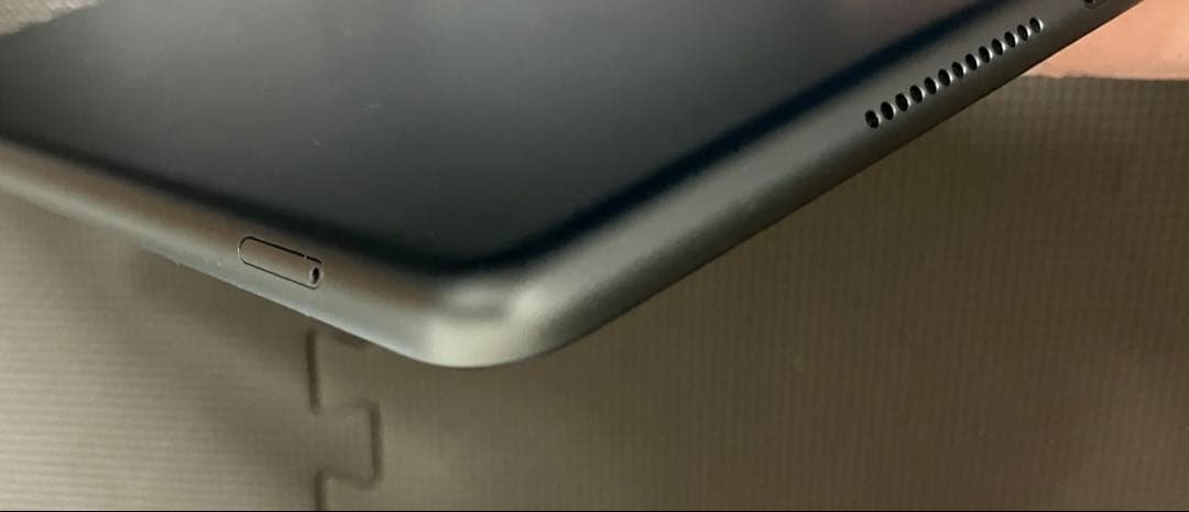【美品】 iPad 第8世代 32GB iOS26 Cellular 91%