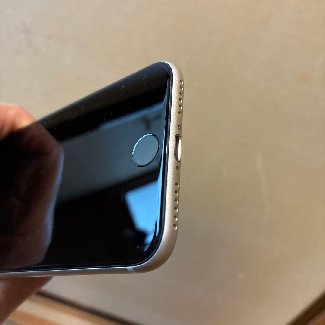 iPhone SE 第3世代 256GB スターライト simフリー 超美品！