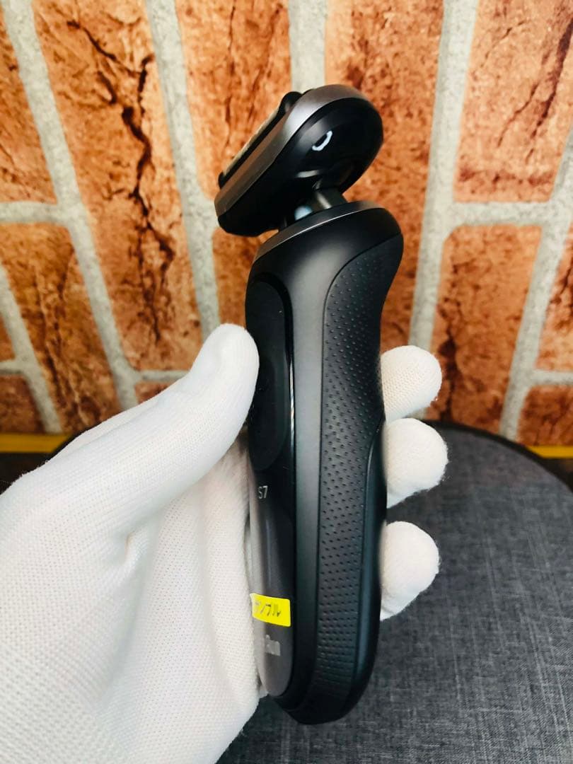 【サンプル、未使用品】ブラウン シリーズ7 72-N1500s電気シェーバー