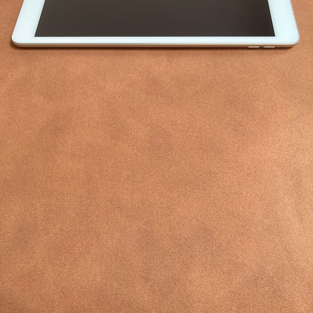 17 電池最良好☆比較的美品☆iPad8 第8世代 32GB WIFIモデル☆