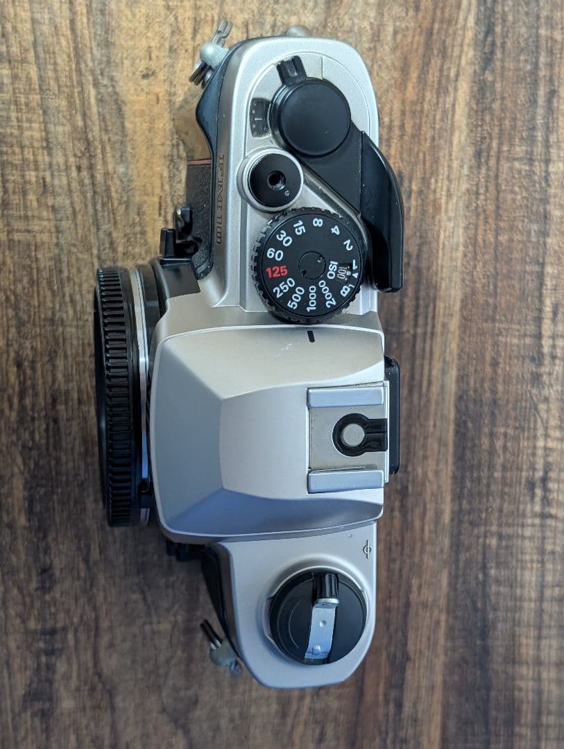 NIKON FM10 フィルム一眼レフカメラ（Fマウント）