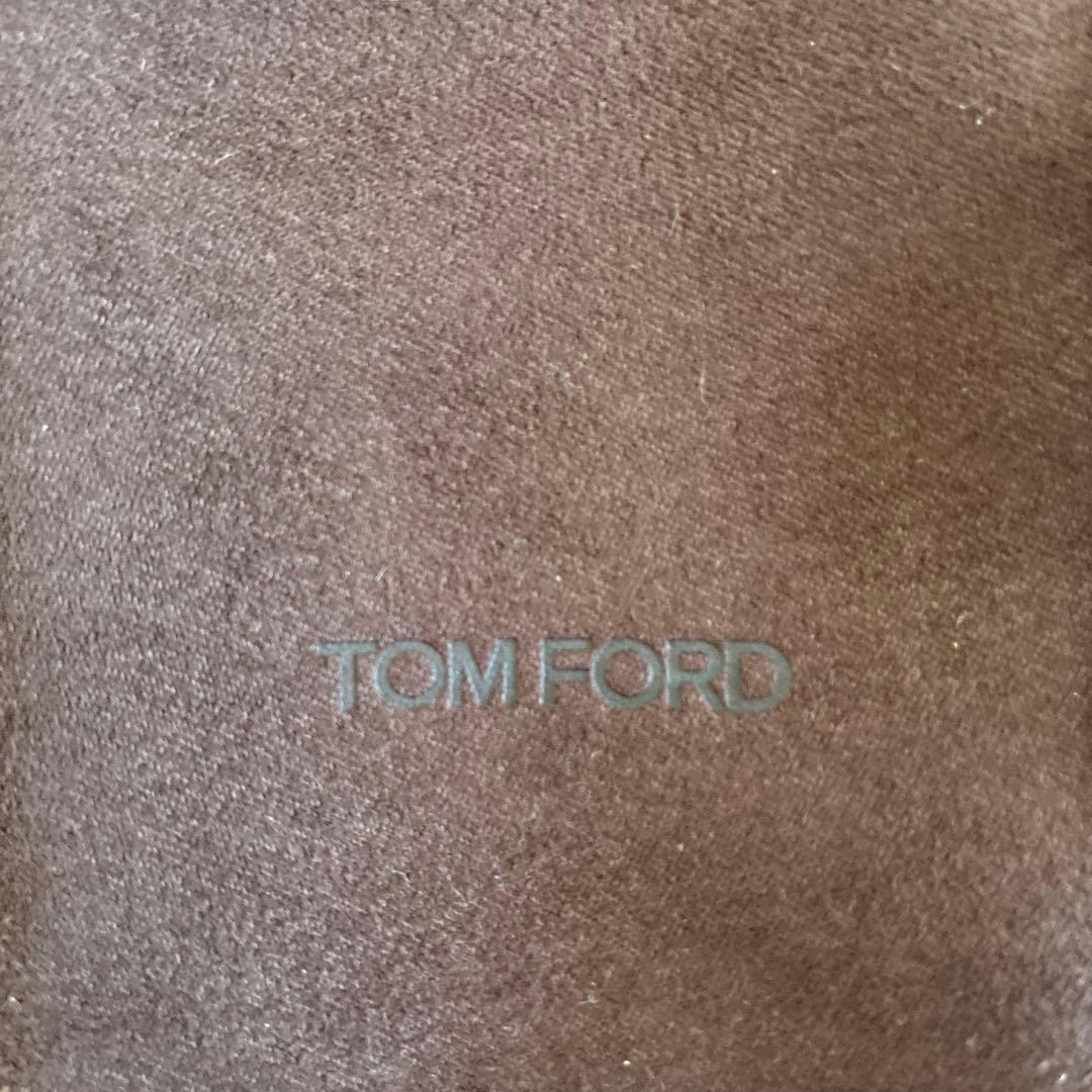 【新品　未使用】2025年11月購入 TOM FORD アイカラークワッド42A