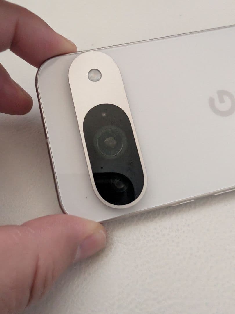 Google Pixel 9 ホワイト 128GB 純正ケース付
